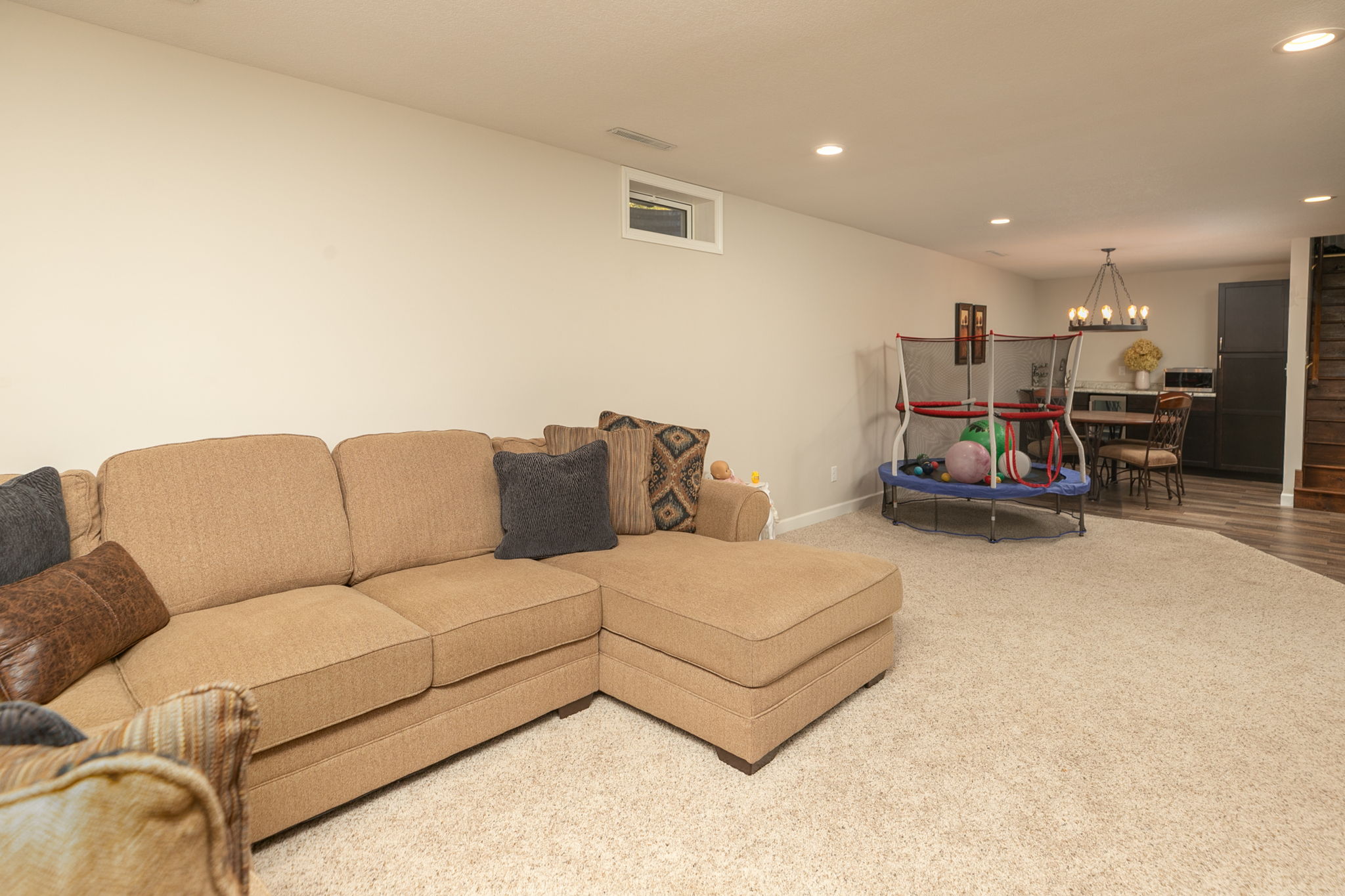 25-Family Room