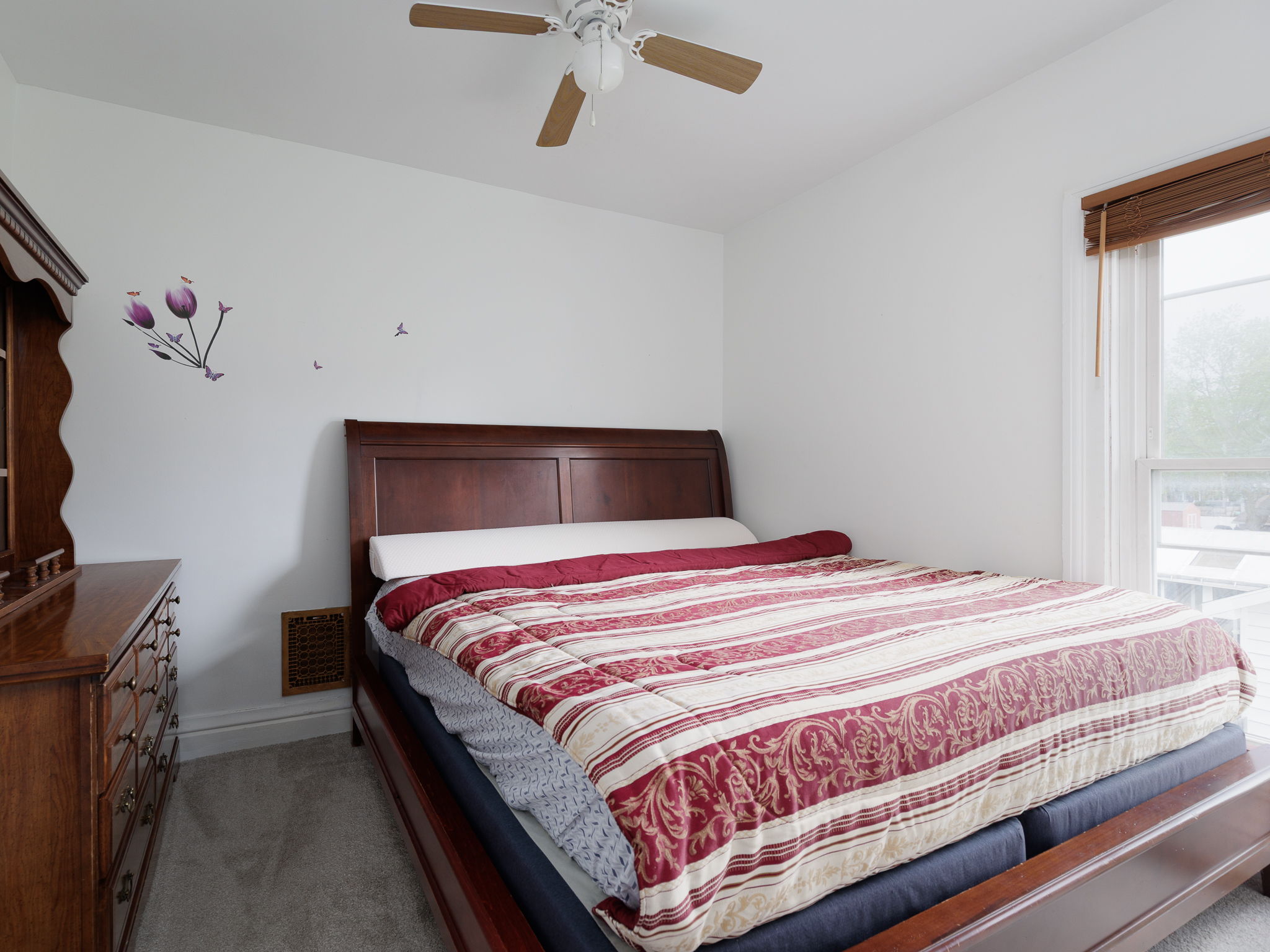 711 Cadwell St-20