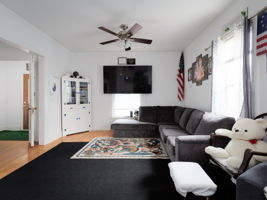 711 Cadwell St-4
