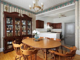 711 Cadwell St-13