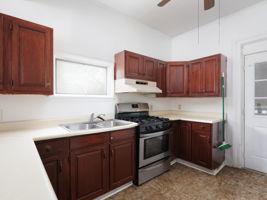 711 Cadwell St-14