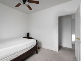 711 Cadwell St-25
