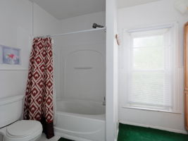 711 Cadwell St-28