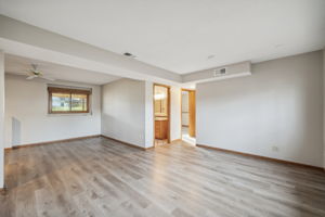 24_Interior