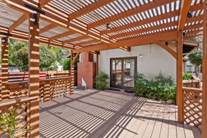 24 - Side Deck Patio