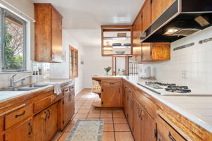 08 - Kitchen