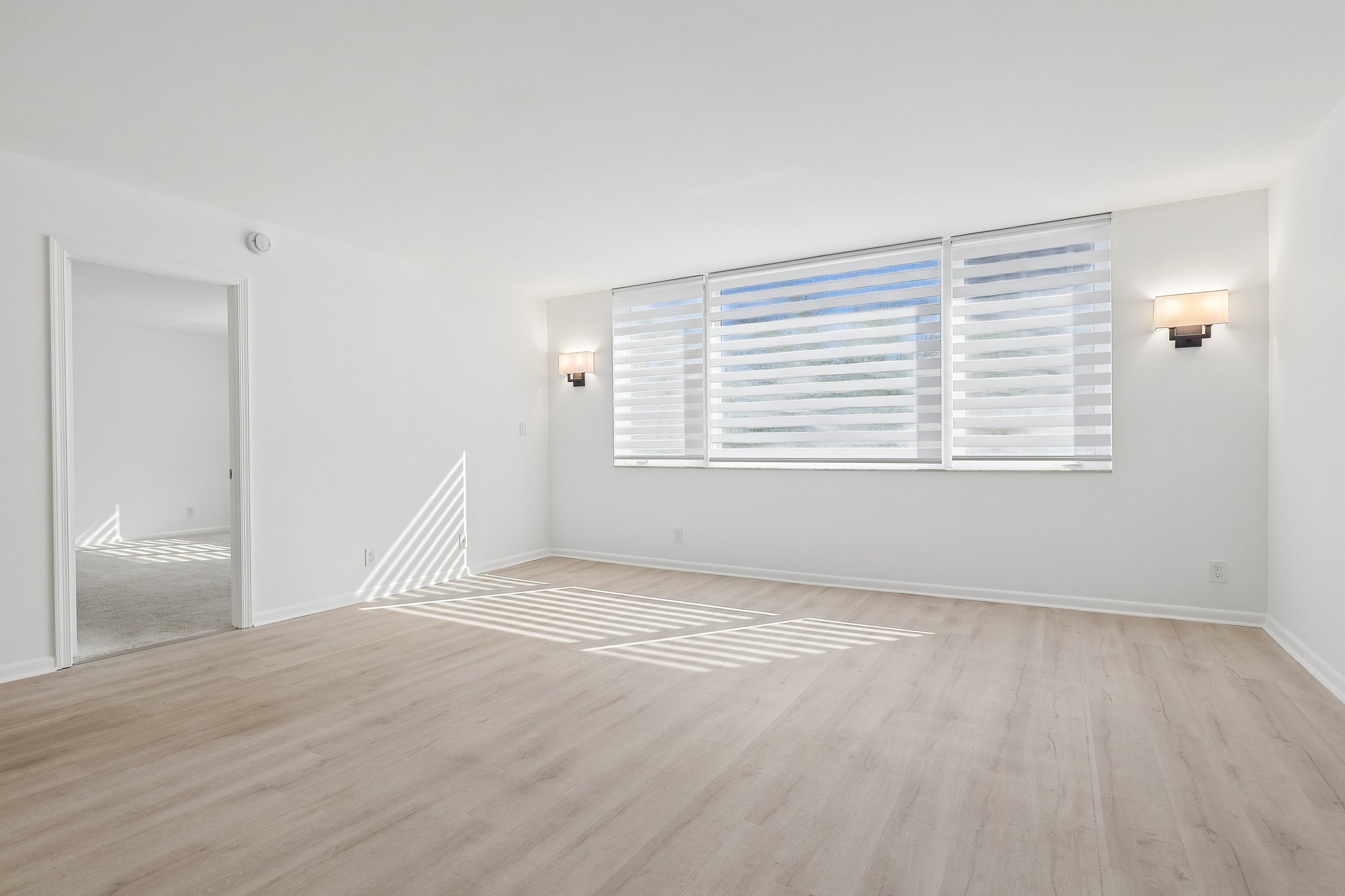 N Birch Rd 204-S1410-028.jpg