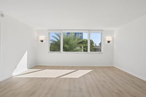 N Birch Rd 204-S1410-005.jpg