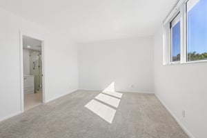 N Birch Rd 204-S1410-022.jpg