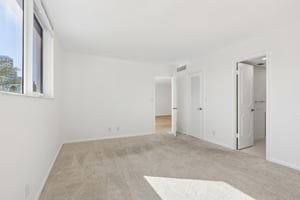 N Birch Rd 204-S1410-024.jpg