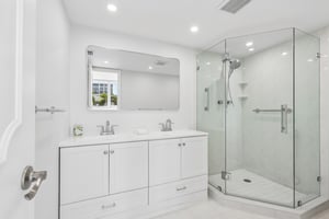 N Birch Rd 204-S1410-025.jpg