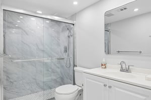 N Birch Rd 204-S1410-035.jpg