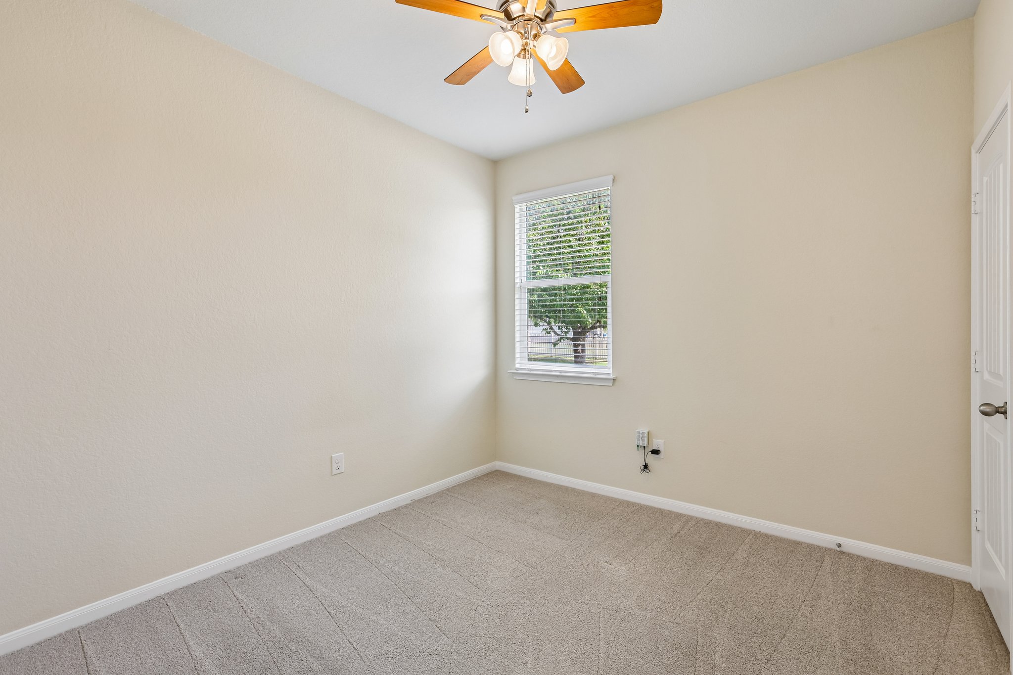 Rolling Oak Dr 100-S2605-017.jpg