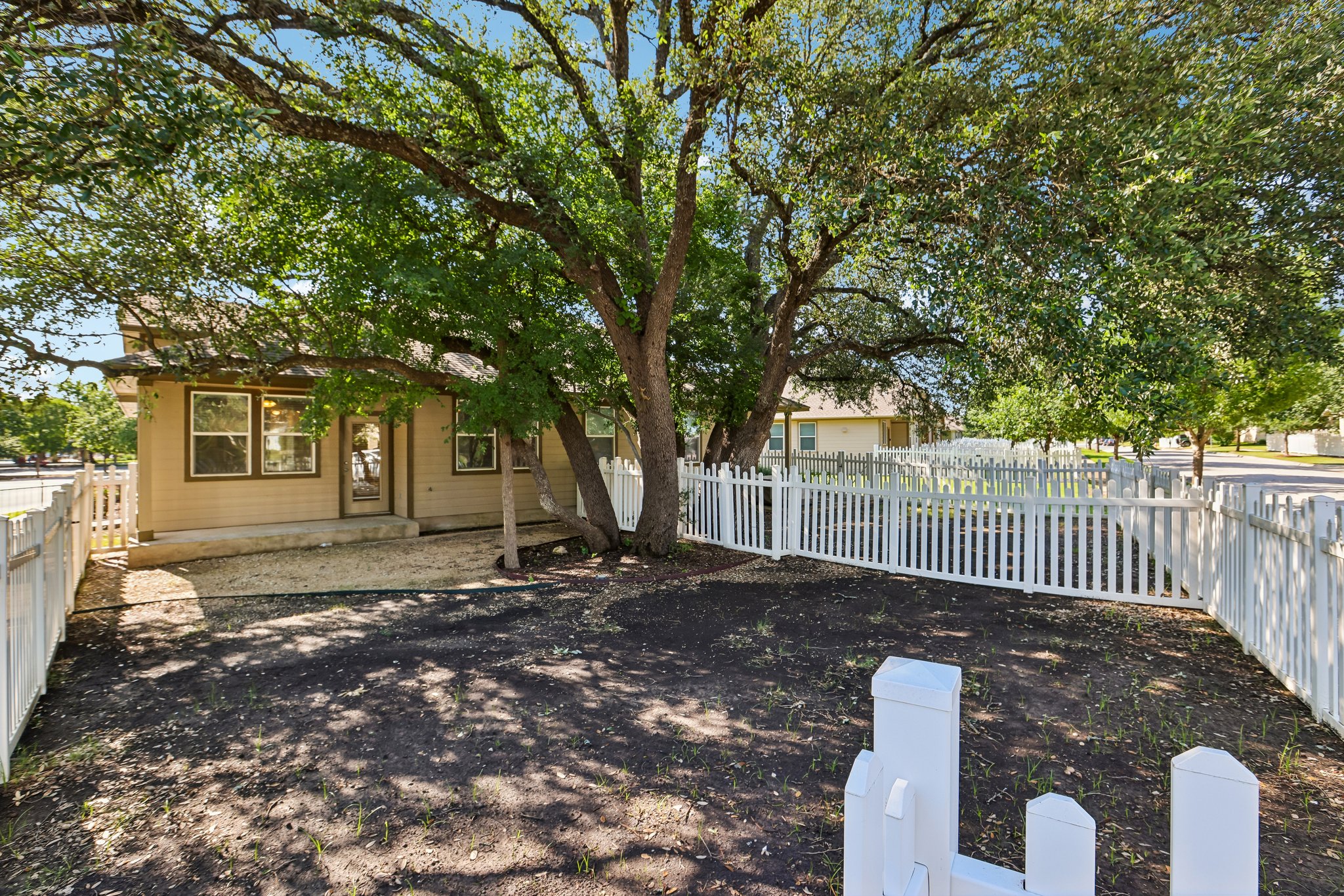 Rolling Oak Dr 100-S2605-031.jpg