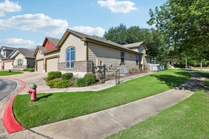 Rolling Oak Dr 100-S2605-003.jpg