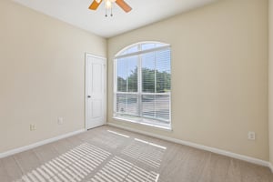 Rolling Oak Dr 100-S2605-021.jpg