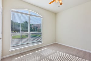 Rolling Oak Dr 100-S2605-022.jpg
