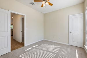 Rolling Oak Dr 100-S2605-023.jpg