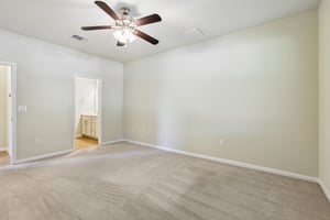 Rolling Oak Dr 100-S2605-027.jpg