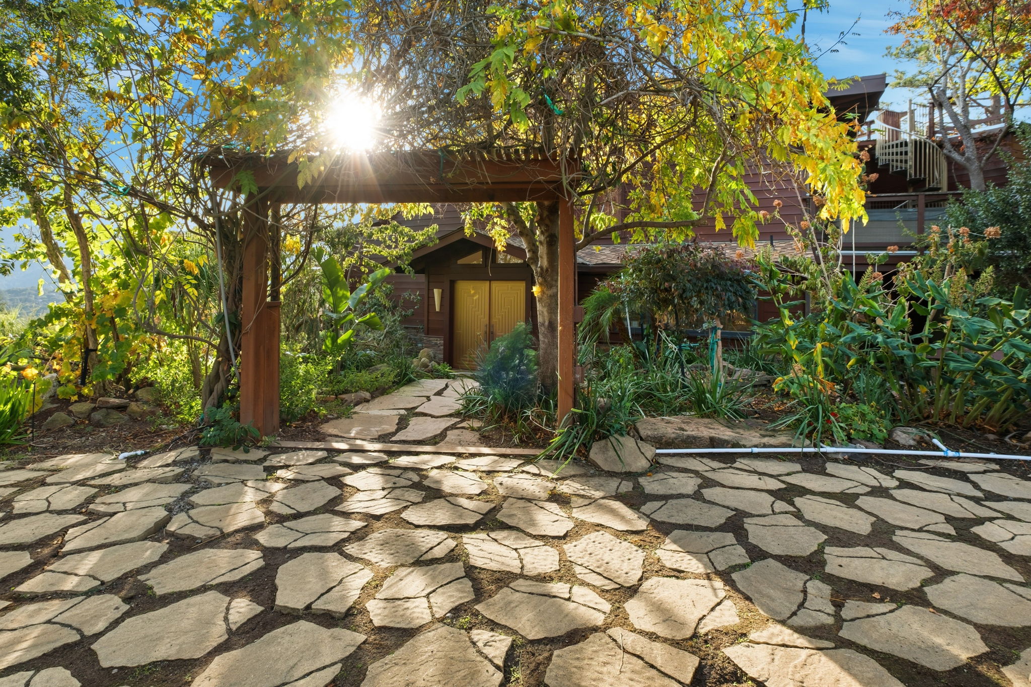 711 W California Way, Woodside, CA 94062, USA