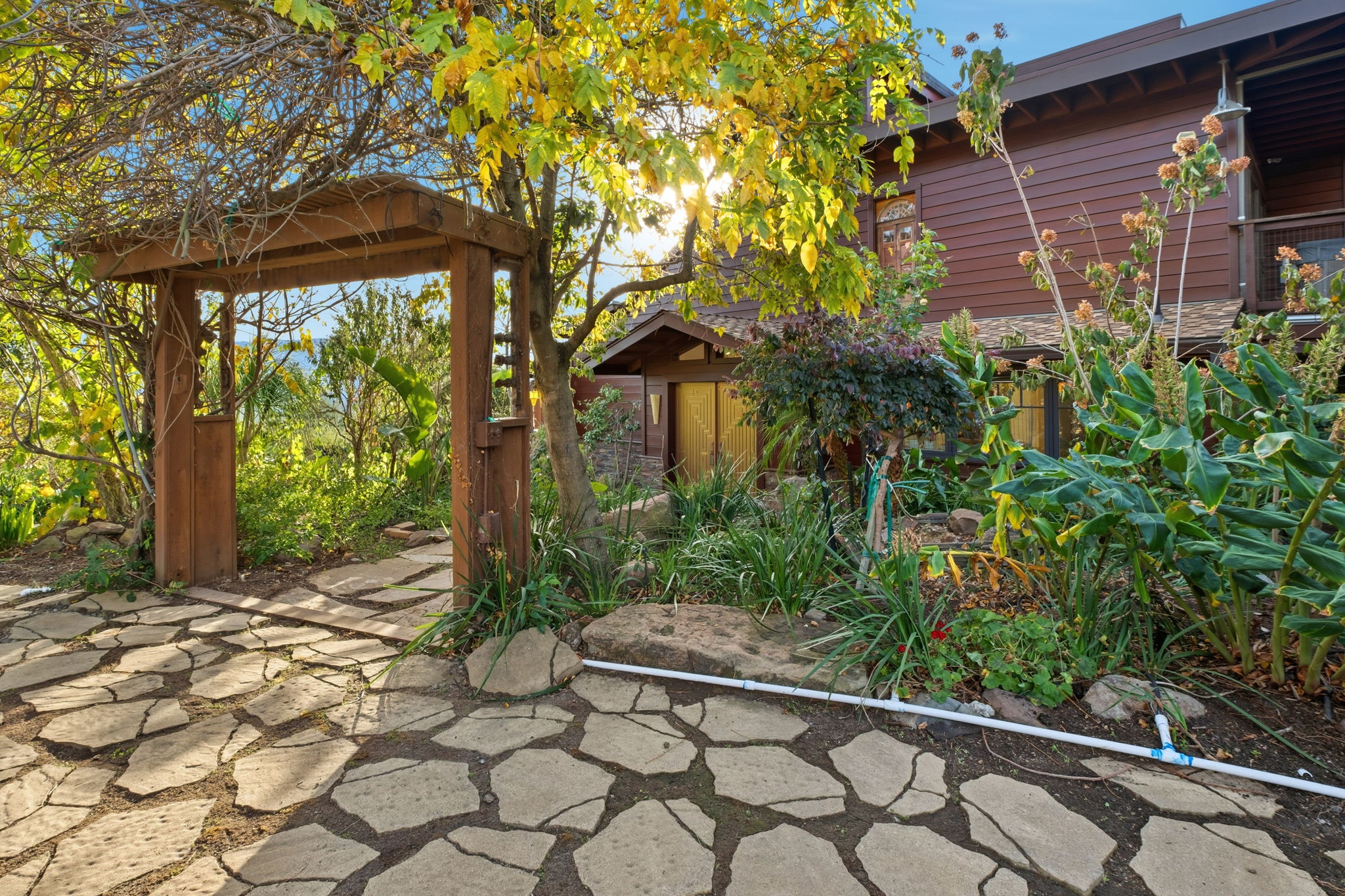 711 W California Way, Woodside, CA 94062, USA Photo 2