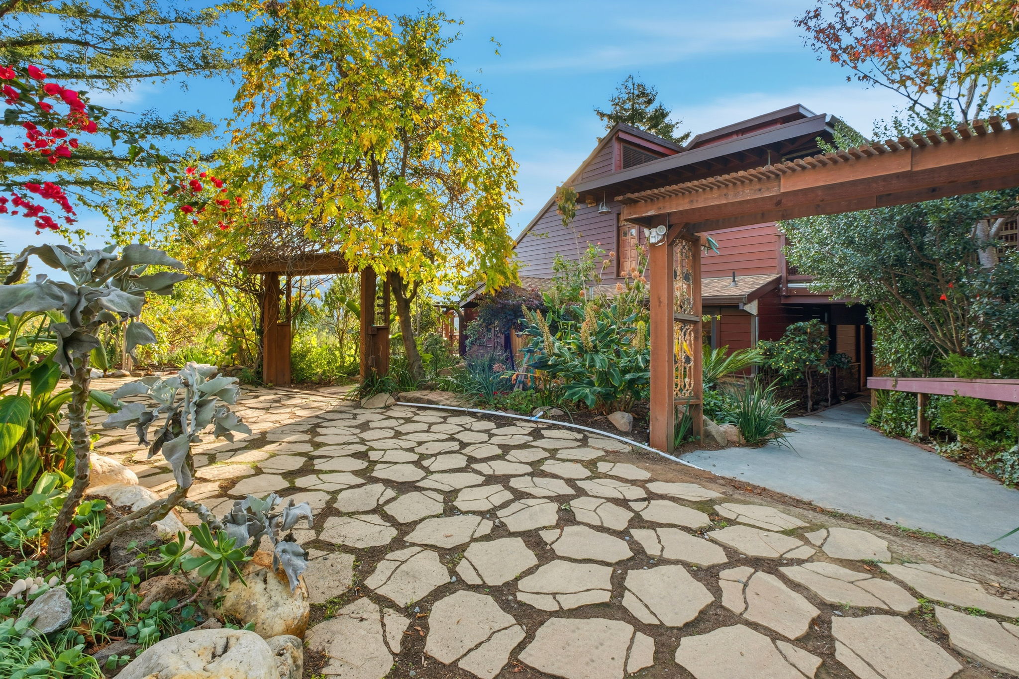 711 W California Way, Woodside, CA 94062, USA Photo 4