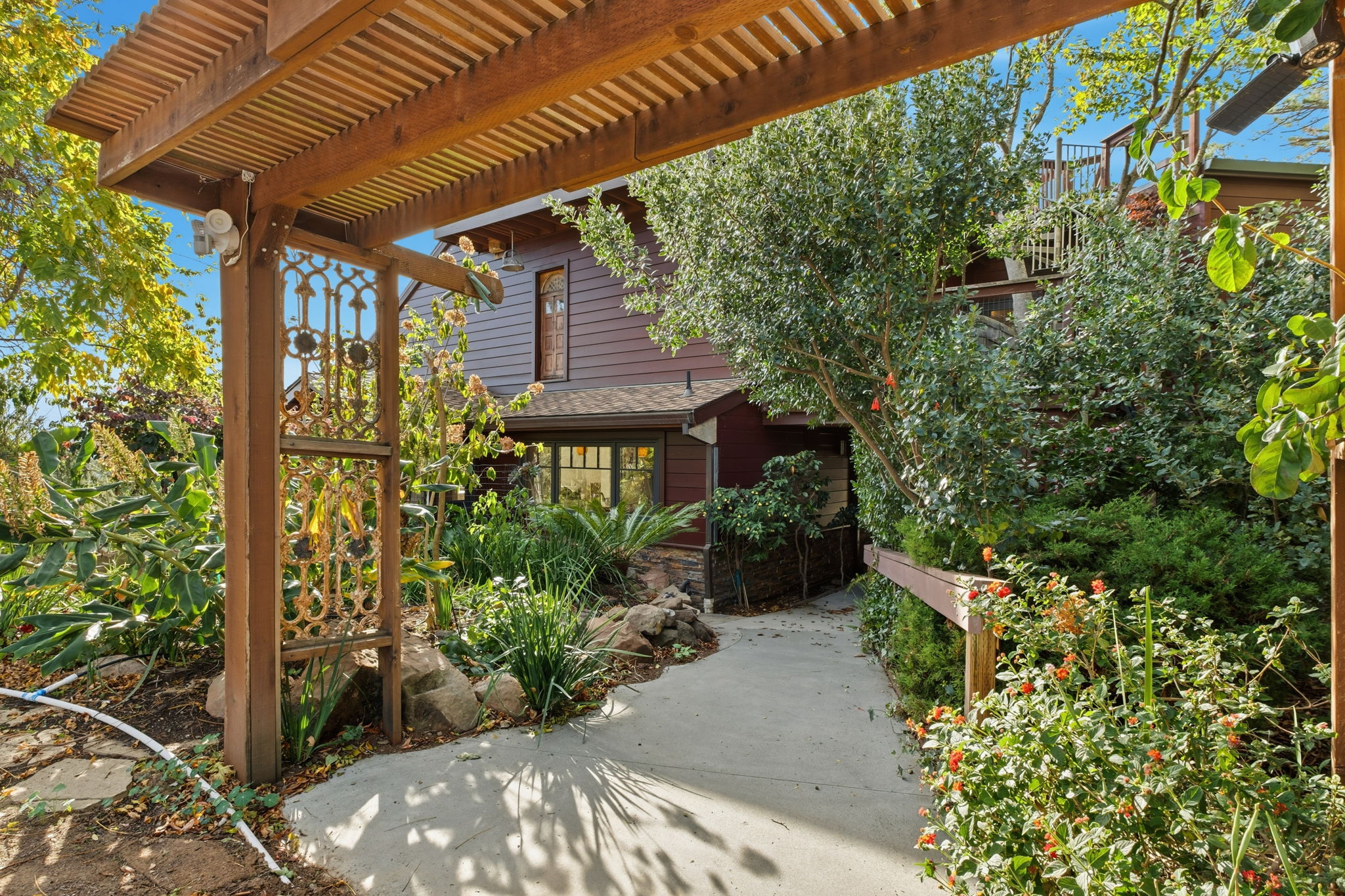 711 W California Way, Woodside, CA 94062, USA Photo 3