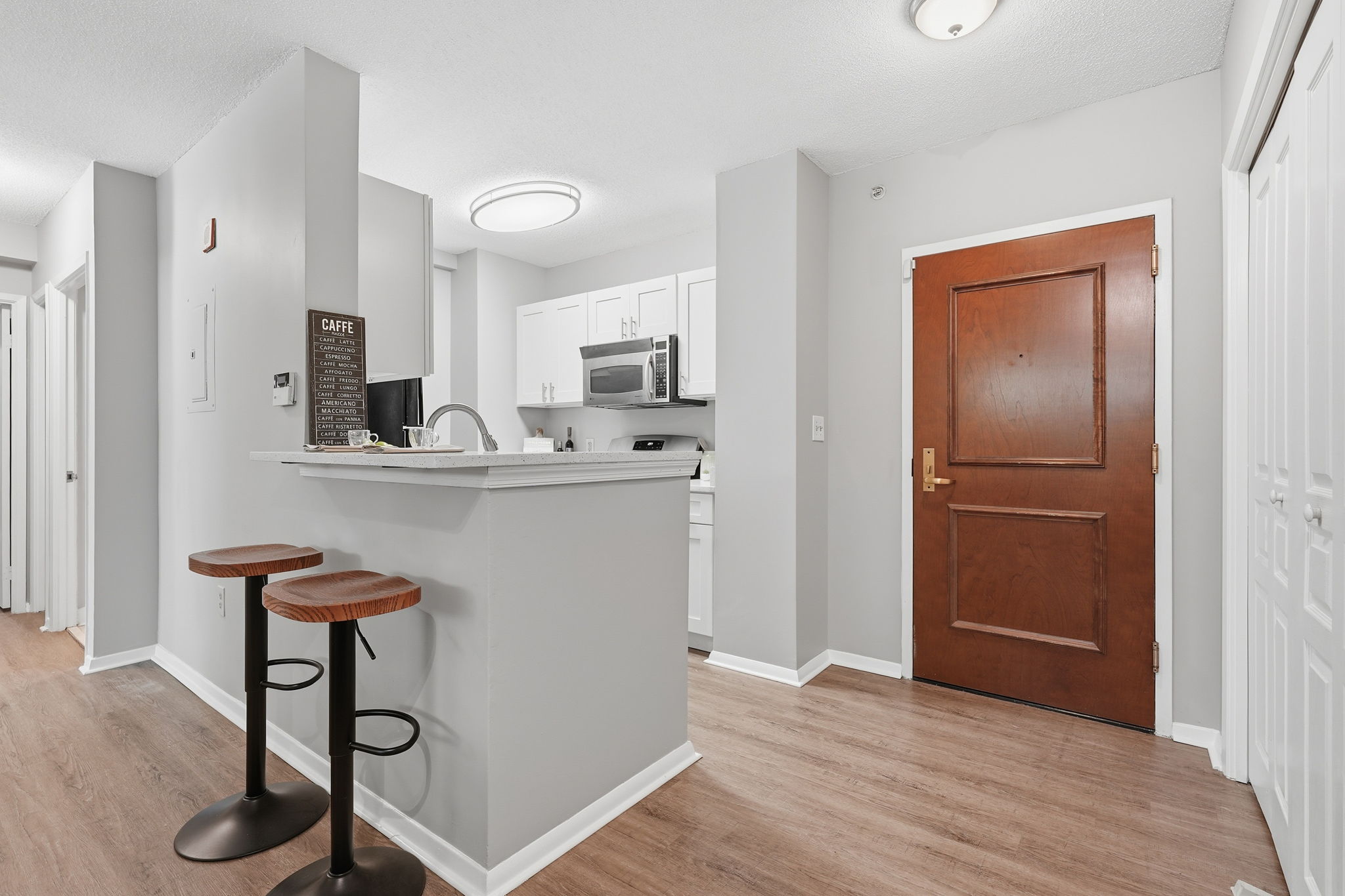 Kitchen with Breakfast Bar