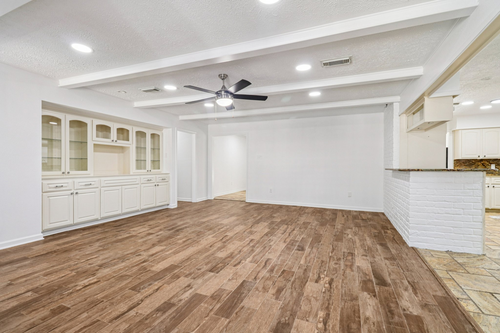 Bayou Forest Dr-S1601-008.jpg