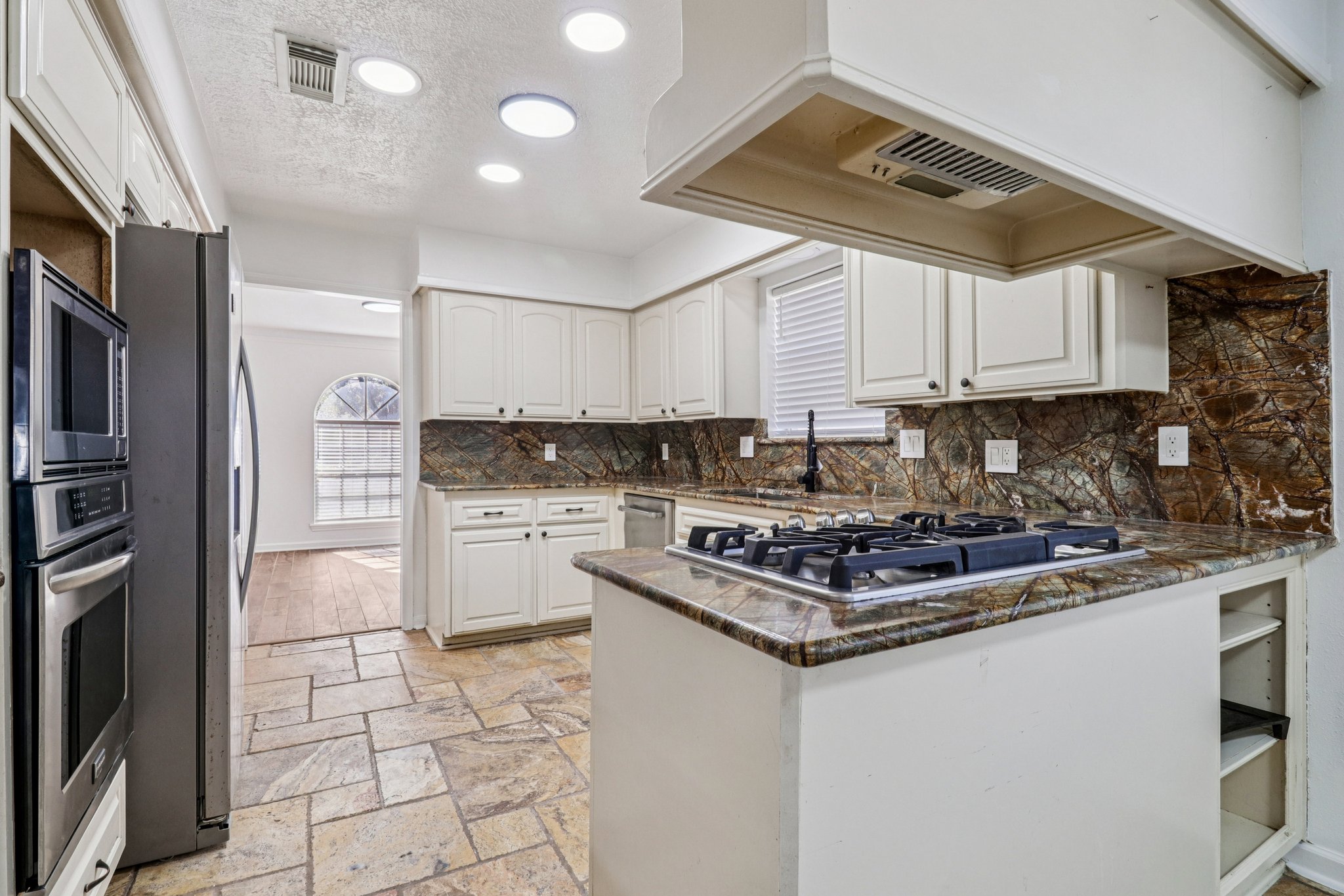 Bayou Forest Dr-S1601-011.jpg