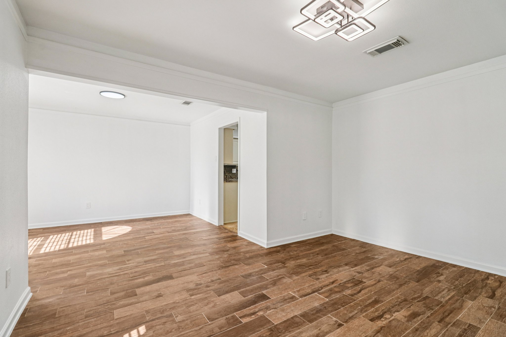 Bayou Forest Dr-S1601-019.jpg