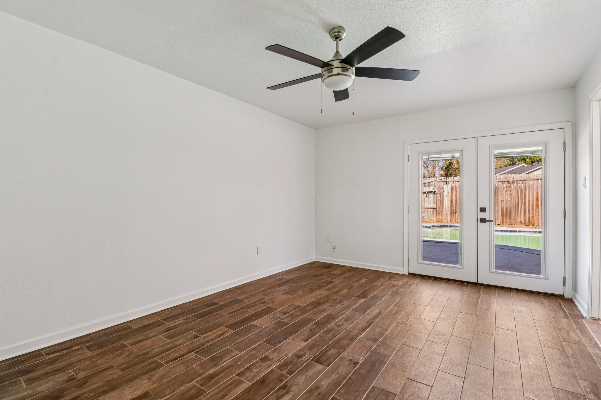 Bayou Forest Dr-S1601-028.jpg