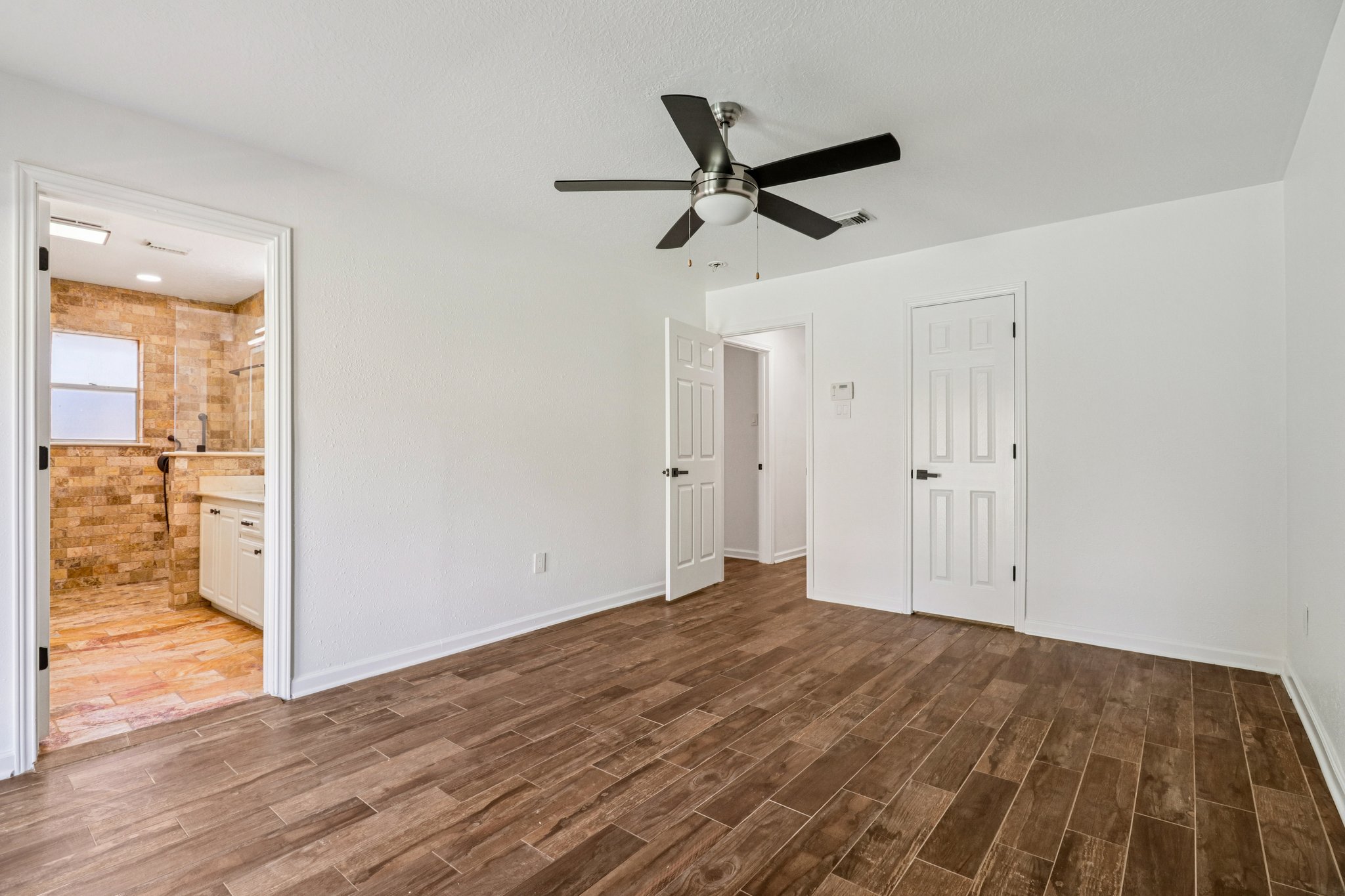 Bayou Forest Dr-S1601-029.jpg