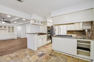 Bayou Forest Dr-S1601-009.jpg