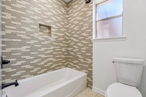 Bayou Forest Dr-S1601-025.jpg