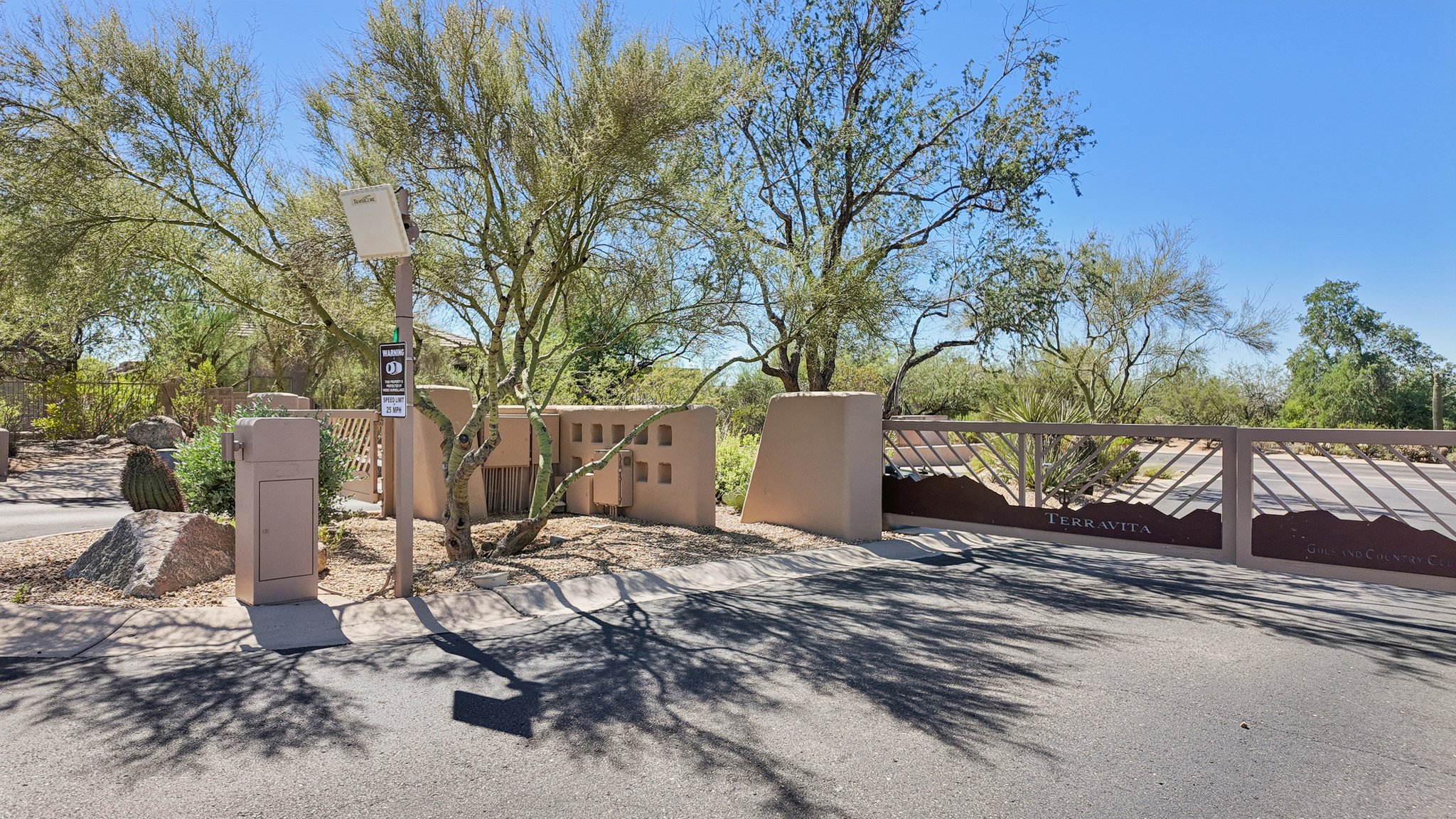 7116 E Bramble Berry Ln Scottsdale AZ 85266 - 026.jpg