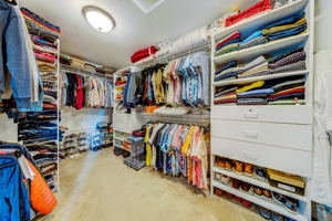 13 Bedroom A Closet