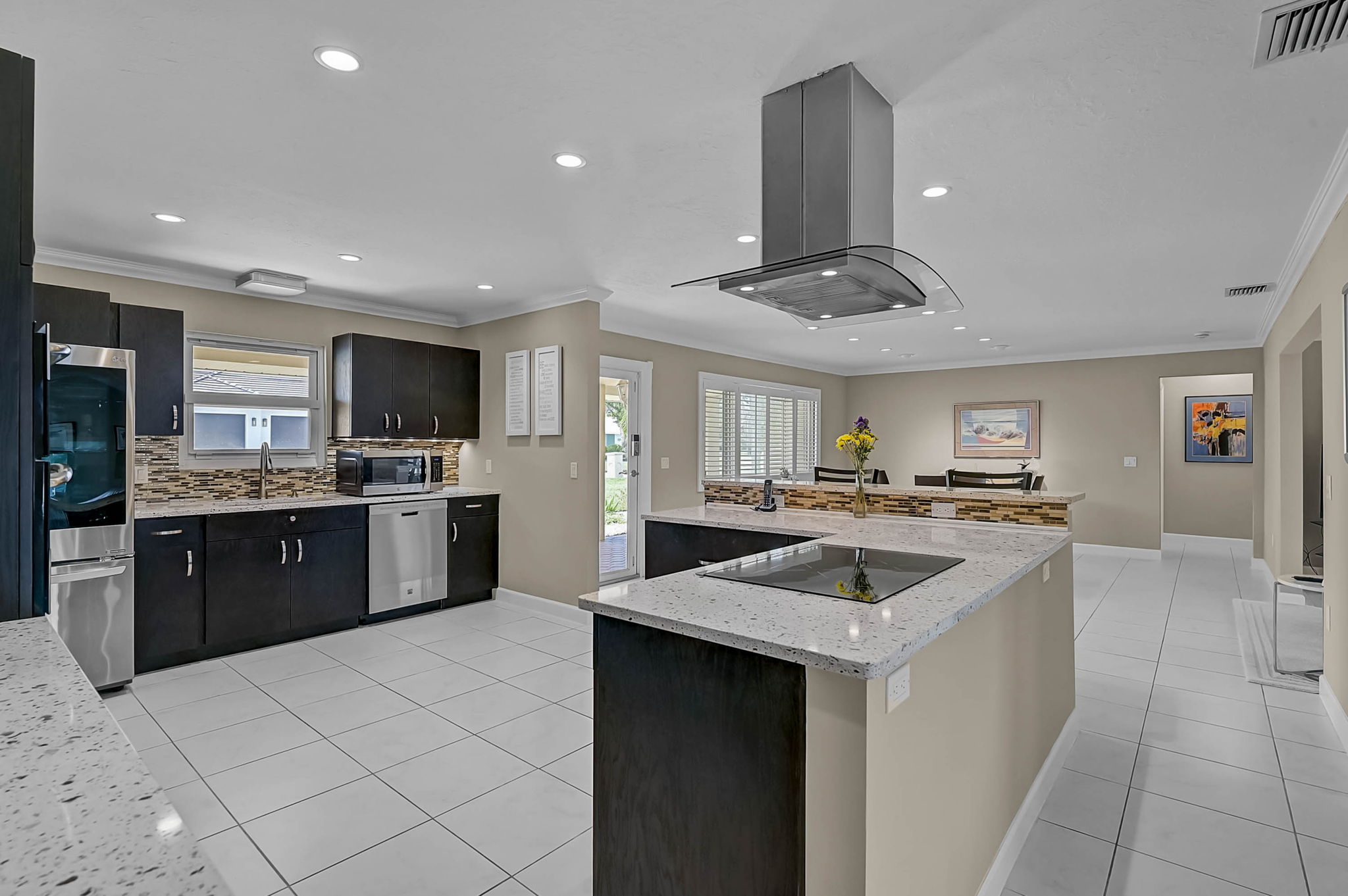 7118 Westmoreland Dr-13