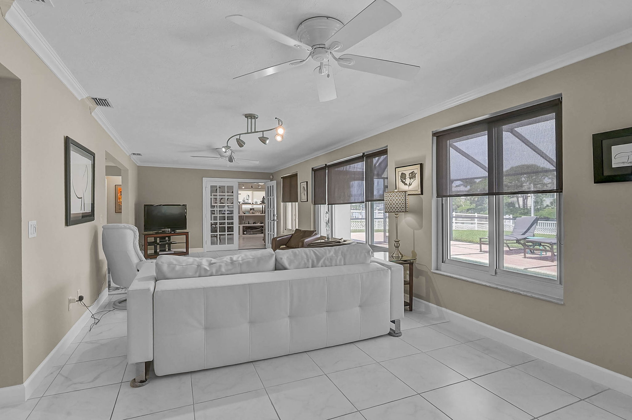 7118 Westmoreland Dr-29