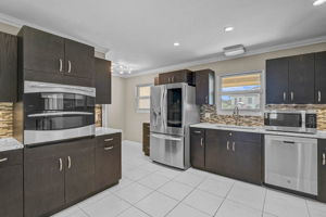 7118 Westmoreland Dr-11