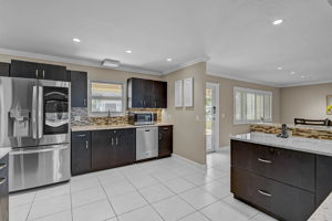 7118 Westmoreland Dr-12