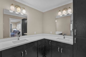 7118 Westmoreland Dr-20