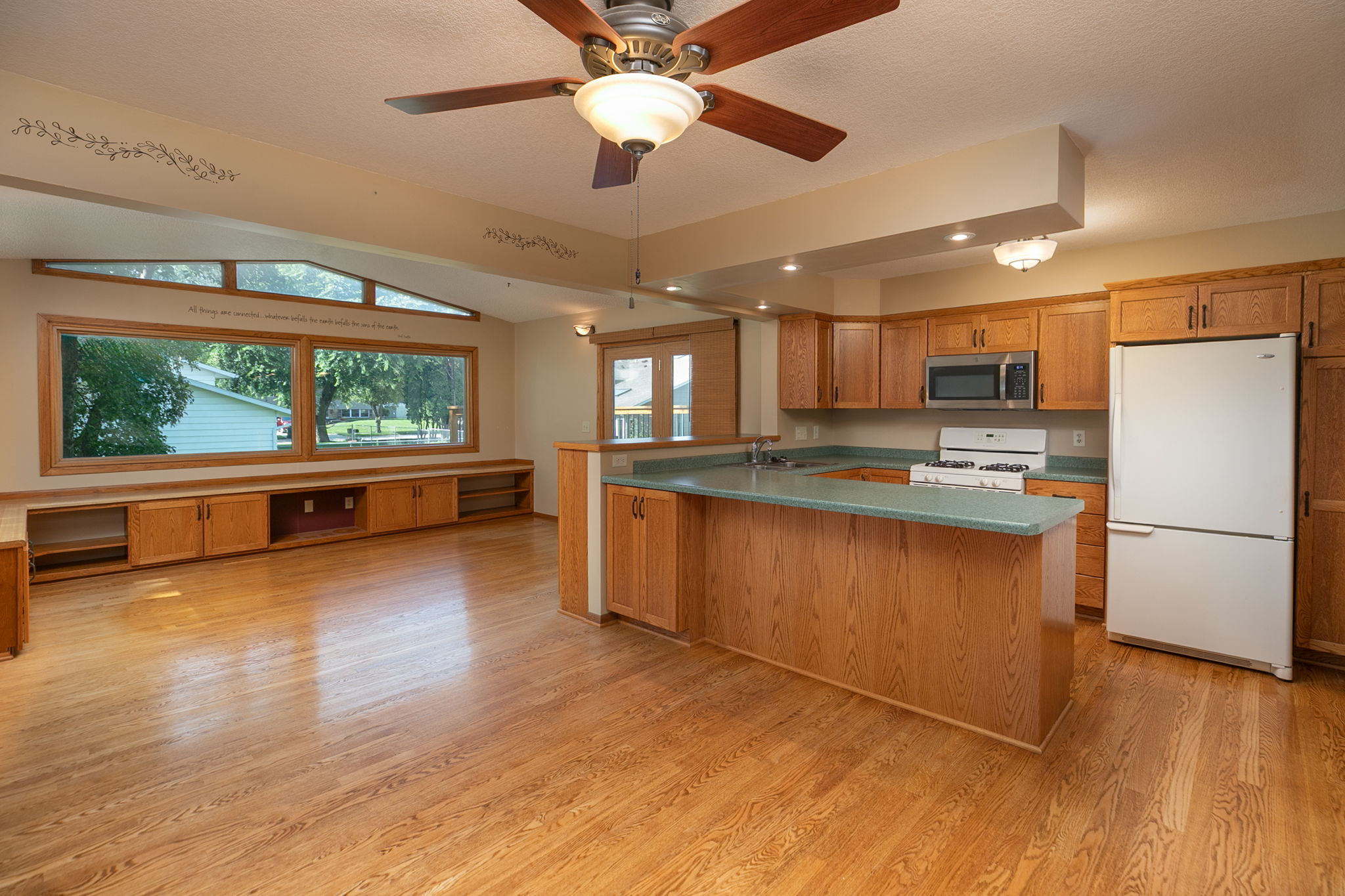 08-Dining Room