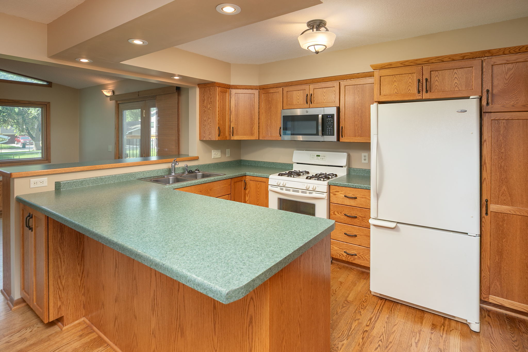 10-Kitchen