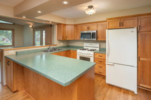 10-Kitchen