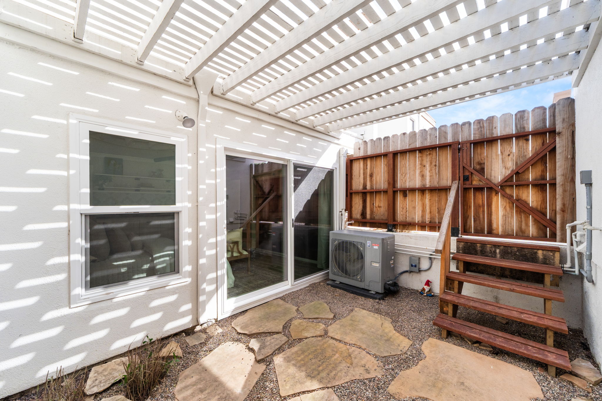  Photo 38