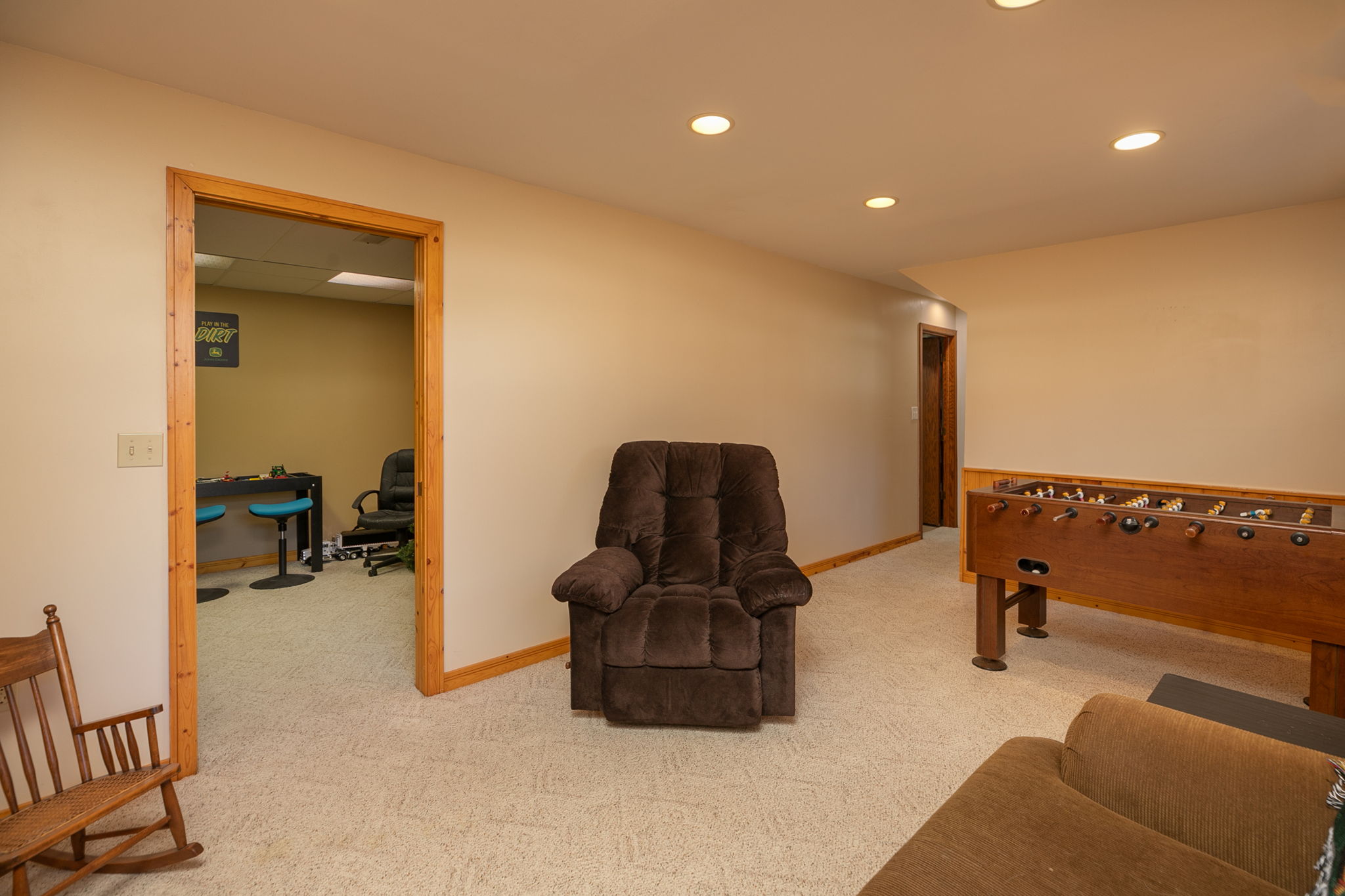 28-Family Room