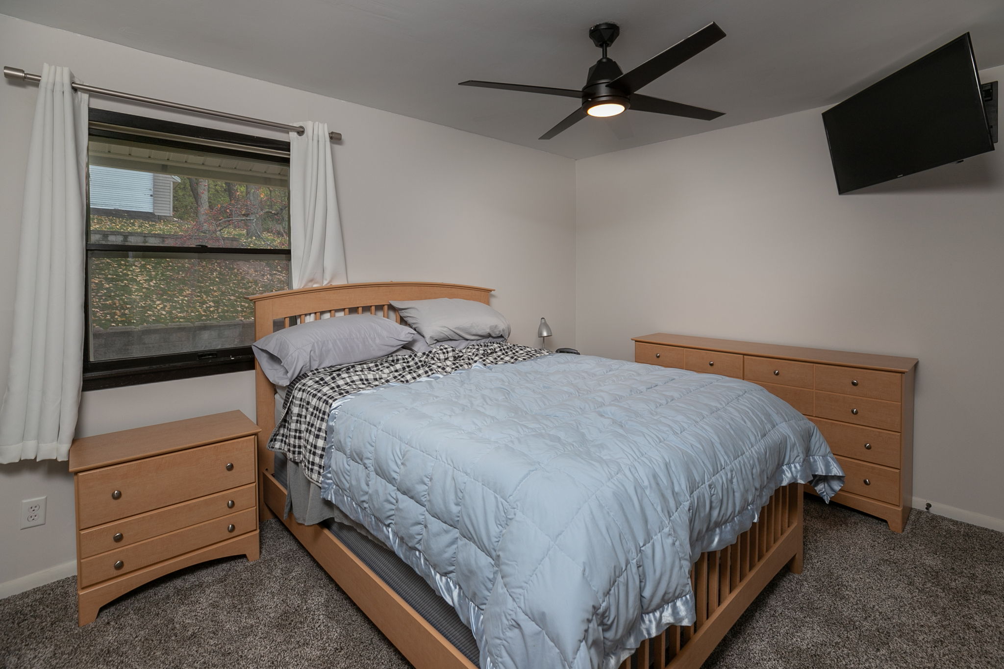 16-Primary Bedroom