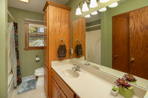 23-Bathroom
