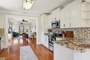 E Caracas St-S3107-025.jpg